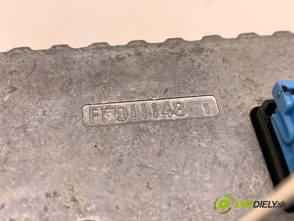 SUZUKI GRAND VITARA II samochód terenowy zamknięty 2006 95 kW 1.9 DDiS Napęd na wszystkie koła (JT419, TD44, JB419WD,... 1870 RADIO  (Audio zariadenie)