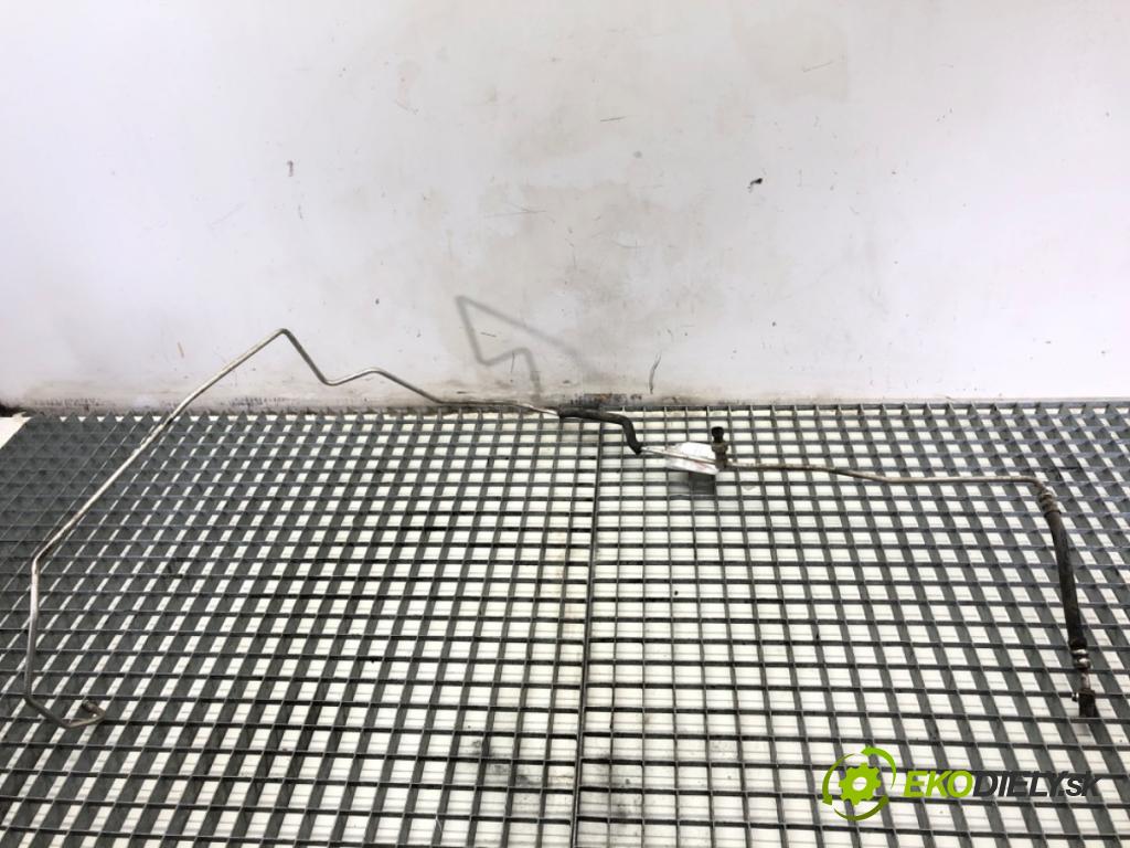 SUZUKI GRAND VITARA II samochód terenowy zamknięty 2006 95 kW 1.9 DDiS Napęd na wszystkie koła (JT419, TD44, JB419WD,... 1870 rúrka klimatizace  (Trubka klimatizace)