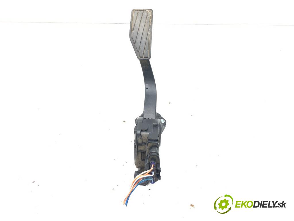 SUZUKI GRAND VITARA II samochód terenowy zamknięty 2006 95 kW 1.9 DDiS Napęd na wszystkie koła (JT419, TD44, JB419WD,... 1870 Potenciometer plynu I5900-65J01 (Potenciometer plynového pedálu)