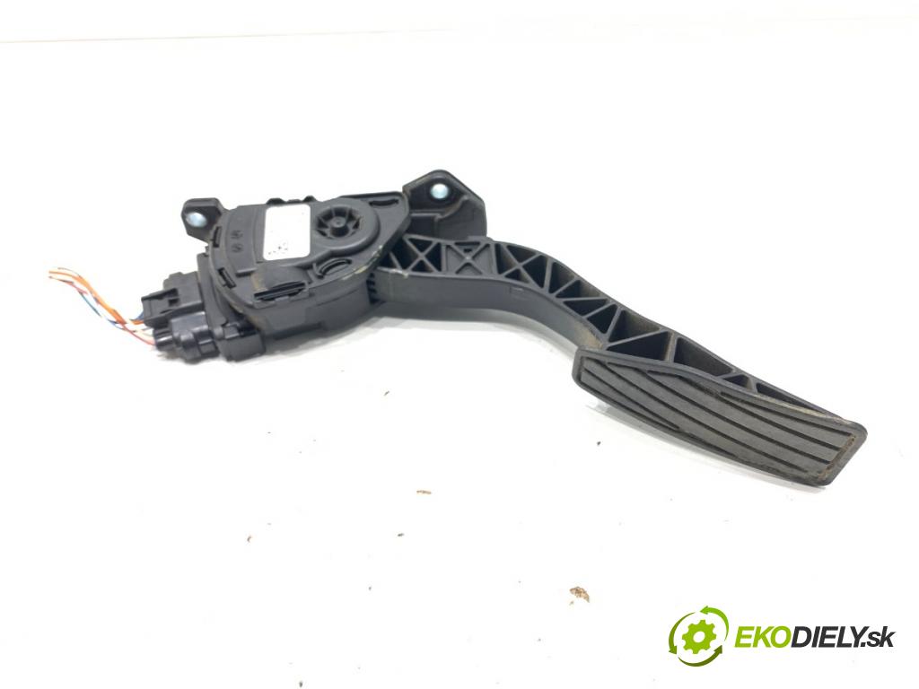 SUZUKI GRAND VITARA II samochód terenowy zamknięty 2006 95 kW 1.9 DDiS Napęd na wszystkie koła (JT419, TD44, JB419WD,... 1870 Potenciometer plynu I5900-65J01 (Potenciometer plynového pedálu)