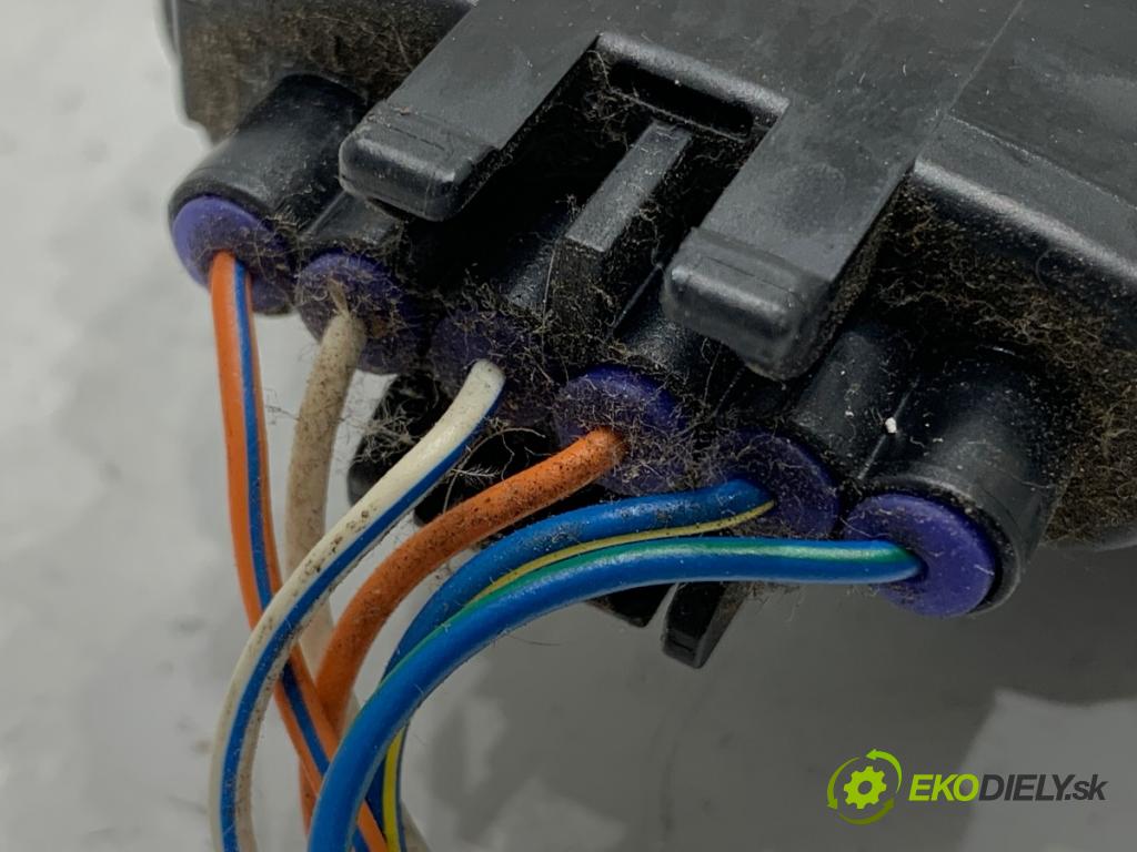 SUZUKI GRAND VITARA II samochód terenowy zamknięty 2006 95 kW 1.9 DDiS Napęd na wszystkie koła (JT419, TD44, JB419WD,... 1870 Potenciometer plynu I5900-65J01 (Potenciometer plynového pedálu)