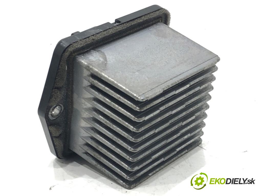 SUZUKI GRAND VITARA II samochód terenowy zamknięty 2006 95 kW 1.9 DDiS Napęd na wszystkie koła (JT419, TD44, JB419WD,... 1870 odpor rezistor topení vzduchu  (Odpor topení)