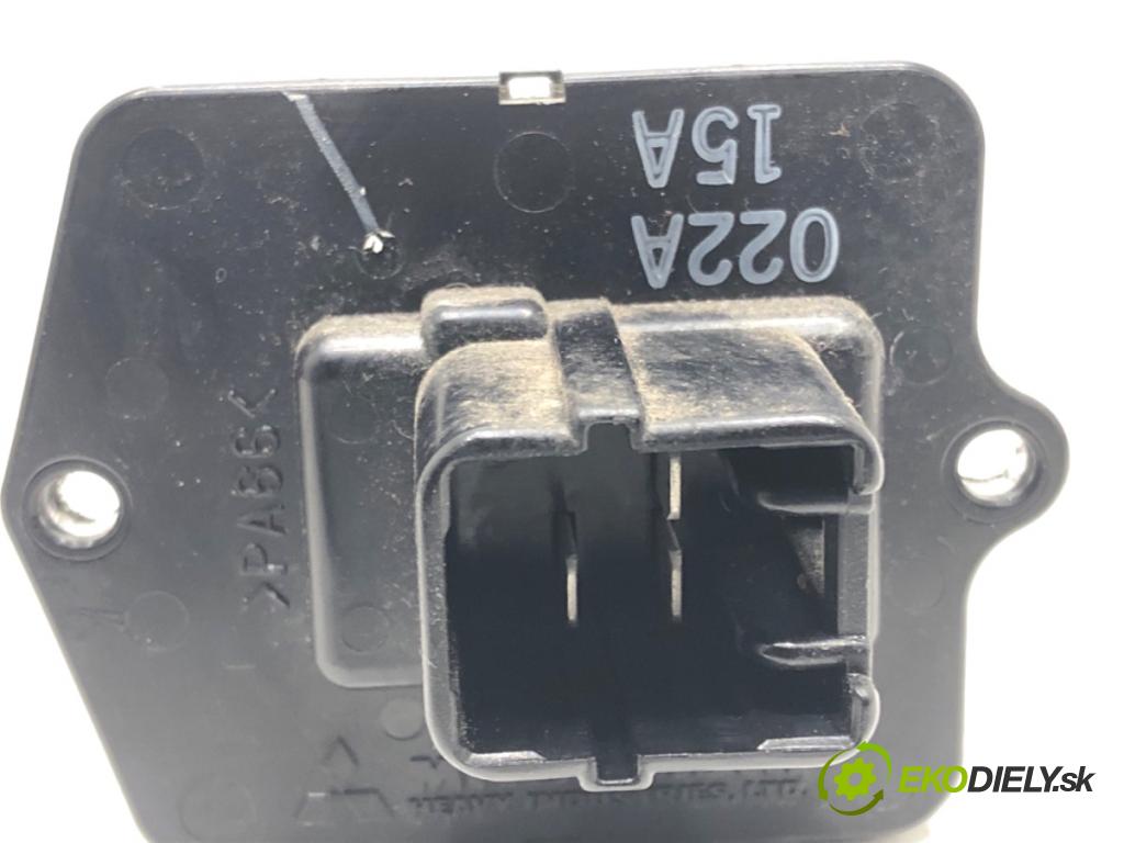 SUZUKI GRAND VITARA II samochód terenowy zamknięty 2006 95 kW 1.9 DDiS Napęd na wszystkie koła (JT419, TD44, JB419WD,... 1870 odpor rezistor topení vzduchu  (Odpor topení)