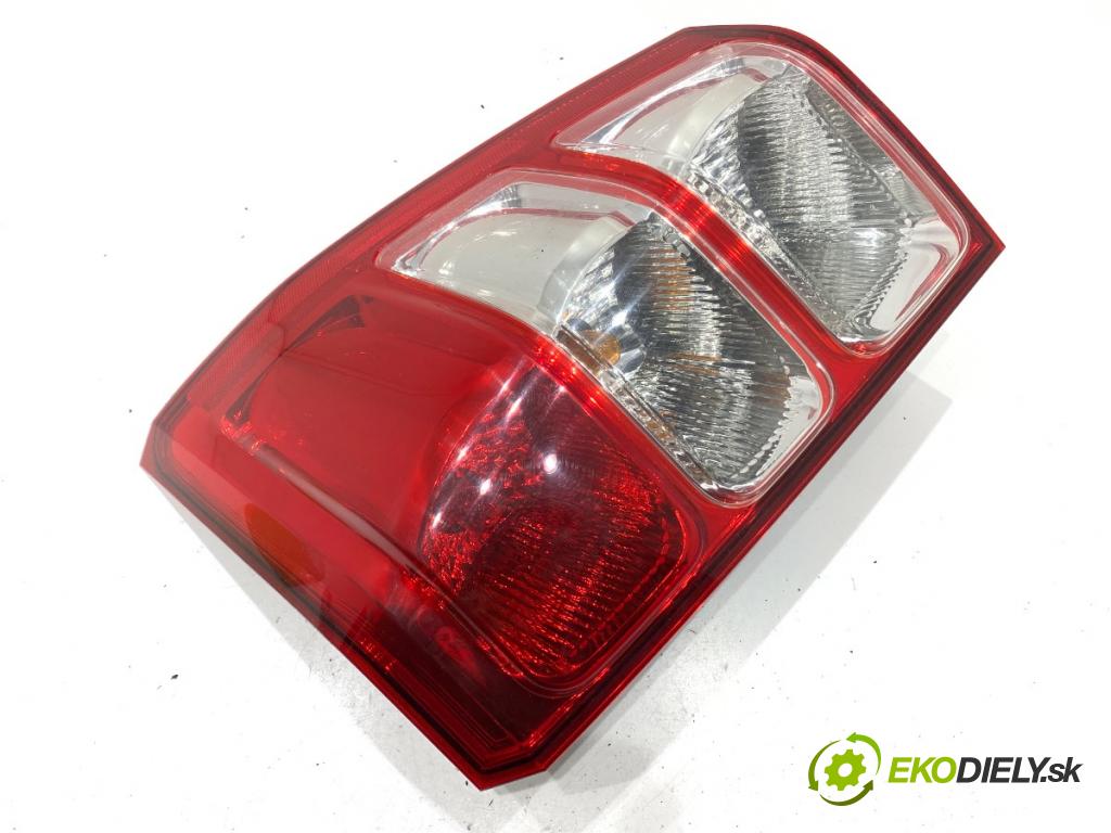 SUZUKI GRAND VITARA II samochód terenowy zamknięty 2006 95 kW 1.9 DDiS Napęd na wszystkie koła (JT419, TD44, JB419WD,... 1870 Svetlo pravy zad