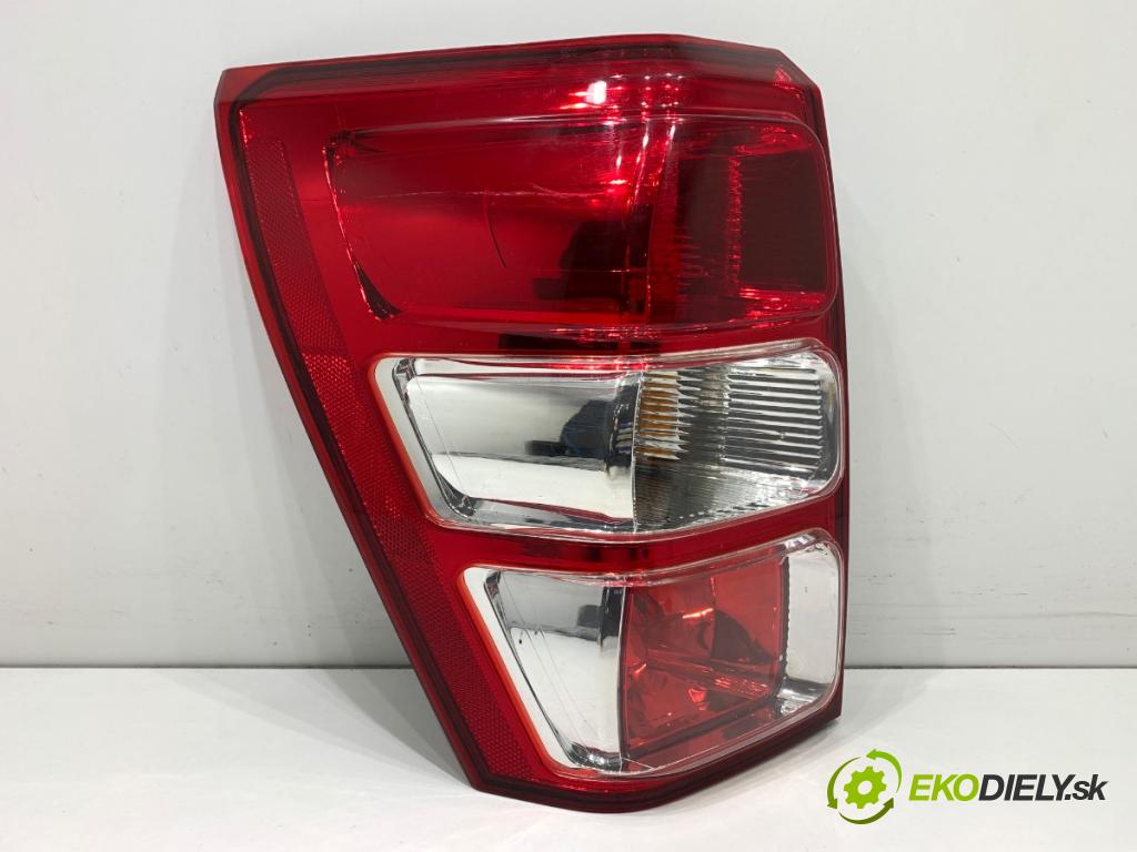 SUZUKI GRAND VITARA II samochód terenowy zamknięty 2006 95 kW 1.9 DDiS Napęd na wszystkie koła (JT419, TD44, JB419WD,... 1870 Svetlo ľavy zad 