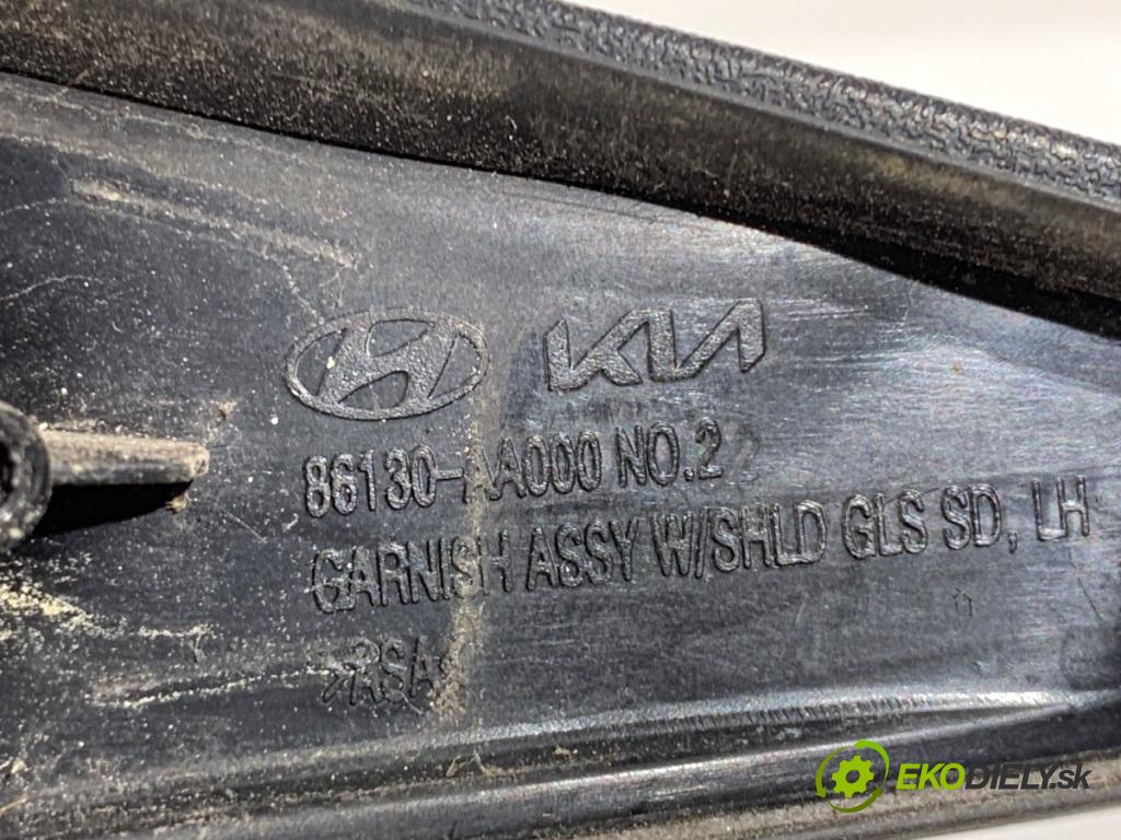 HYUNDAI ELANTRA VII sedan 2023 90 kW 1.6 1598 Lišta okna čelovej ľavá strana 86130-AA000