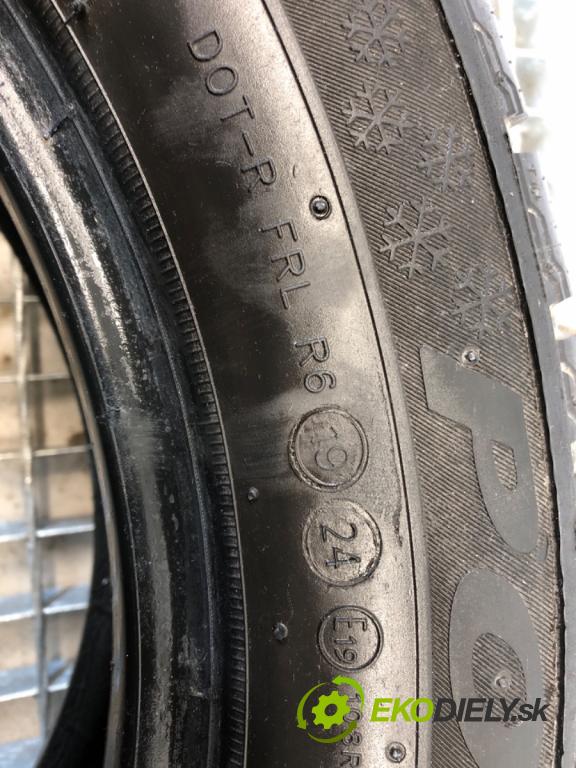 --- ---      PNEUMATIKA: zima 2X 205/55 16" POWER ALPIN: 3