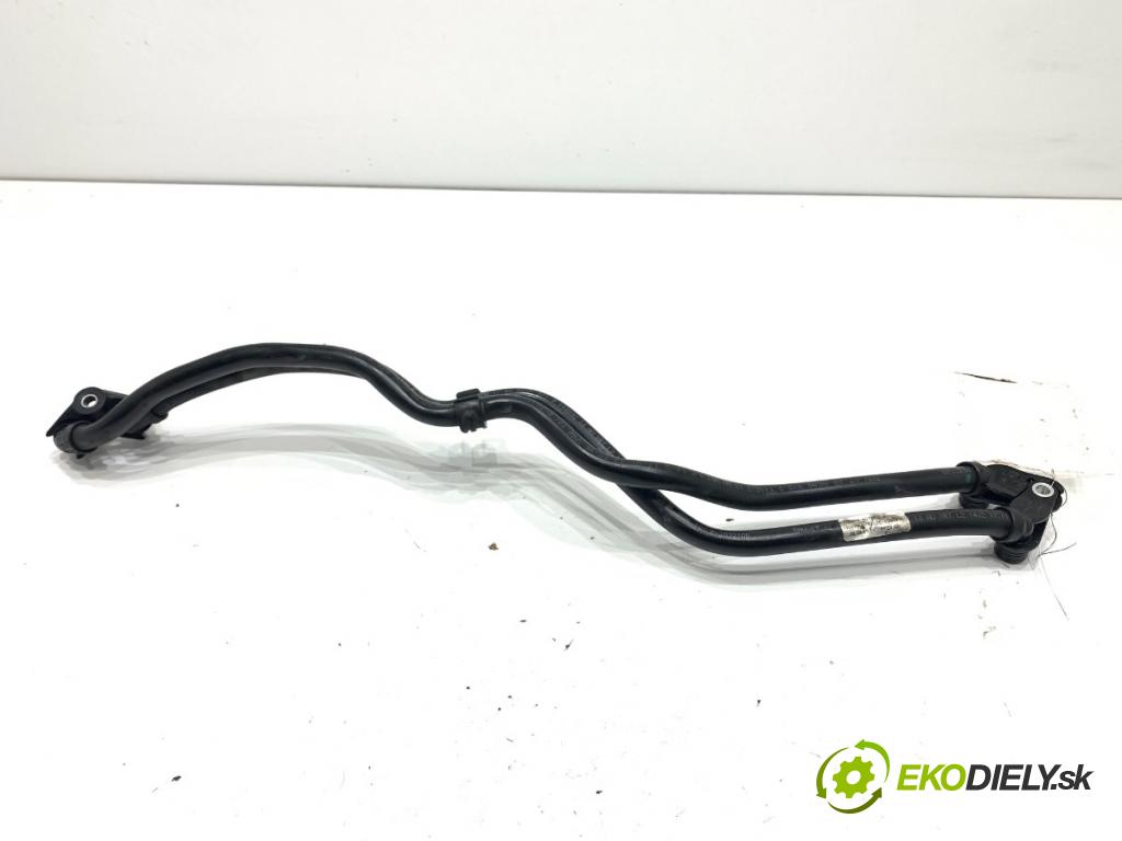 BMW F07 liftback 2013 135 kW 520 d 1995 Rúrka prevodovky 8511456