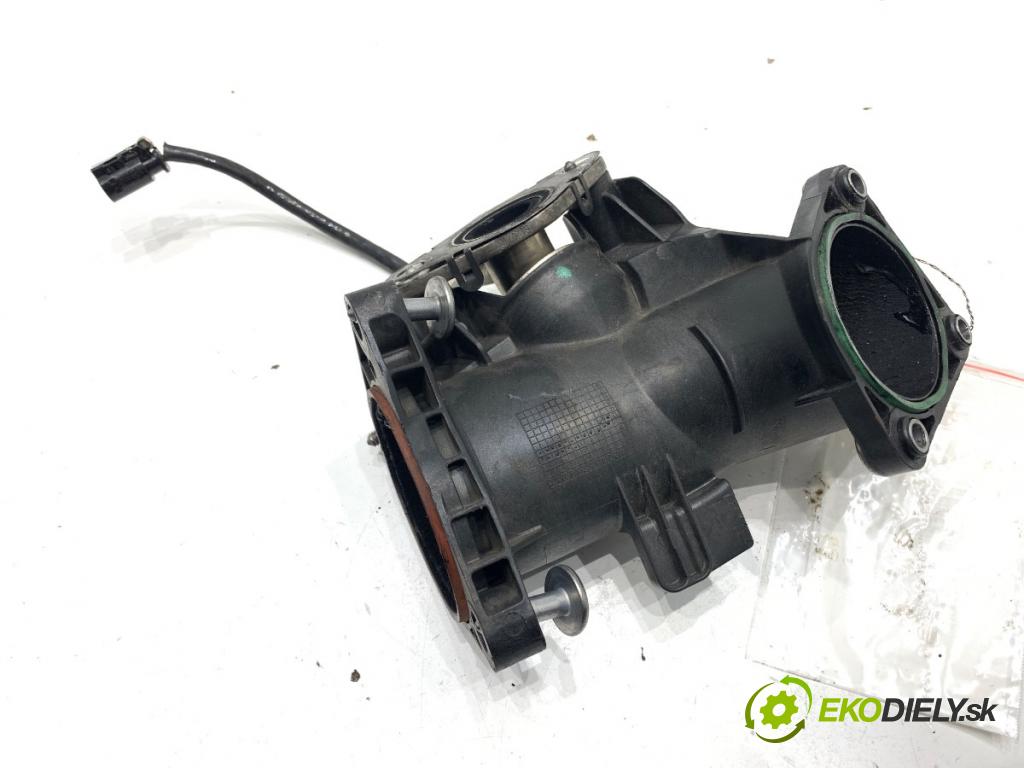 BMW F07 liftback 2013 135 kW 520 d 1995 Rúra intercooler 780799107