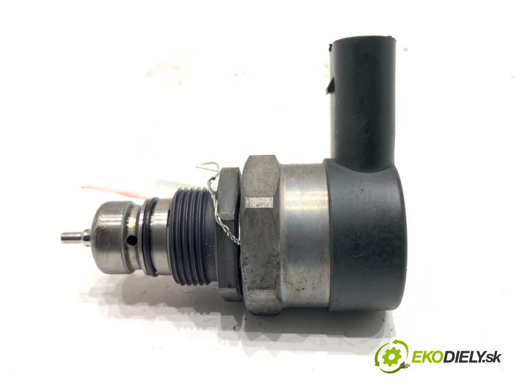 BMW F07 liftback 2013 135 kW 520 d 1995 Regulátor tlaku paliva 0281002949 (Palivový systém ostatné)