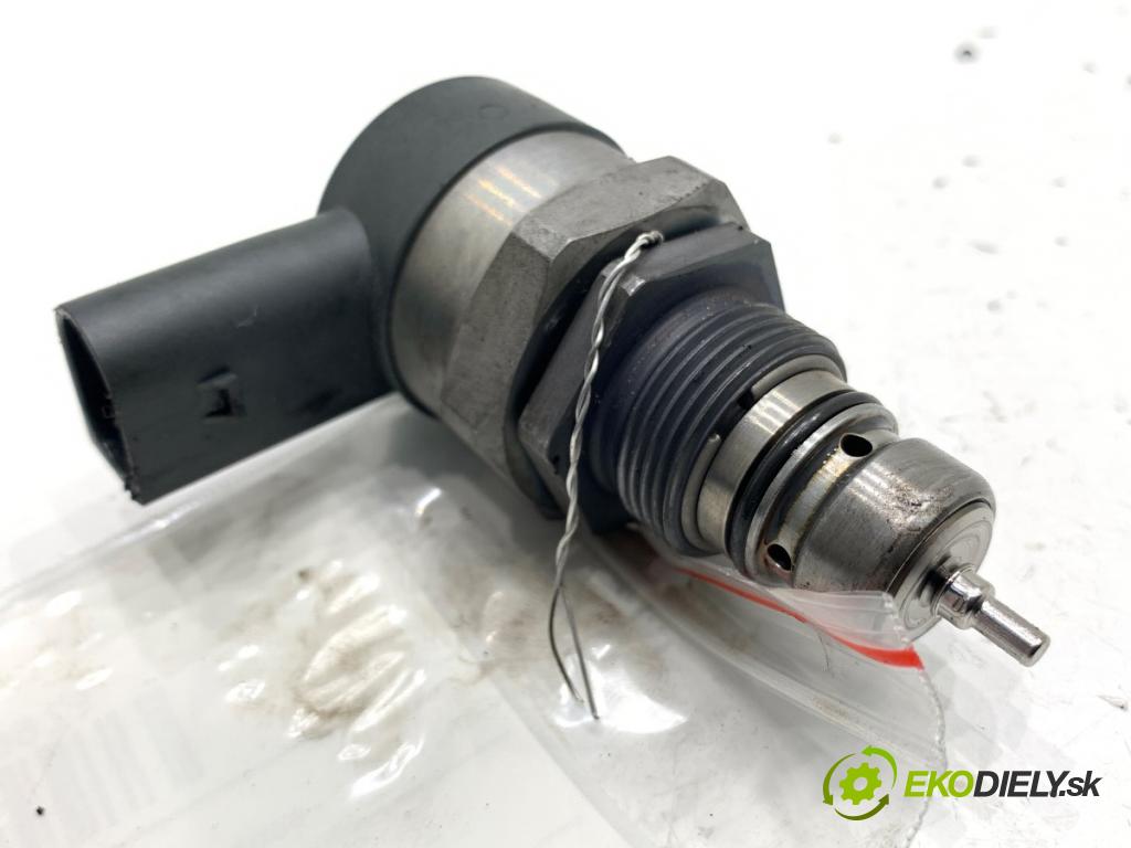 BMW F07 liftback 2013 135 kW 520 d 1995 Regulátor tlaku paliva 0281002949 (Palivový systém ostatné)