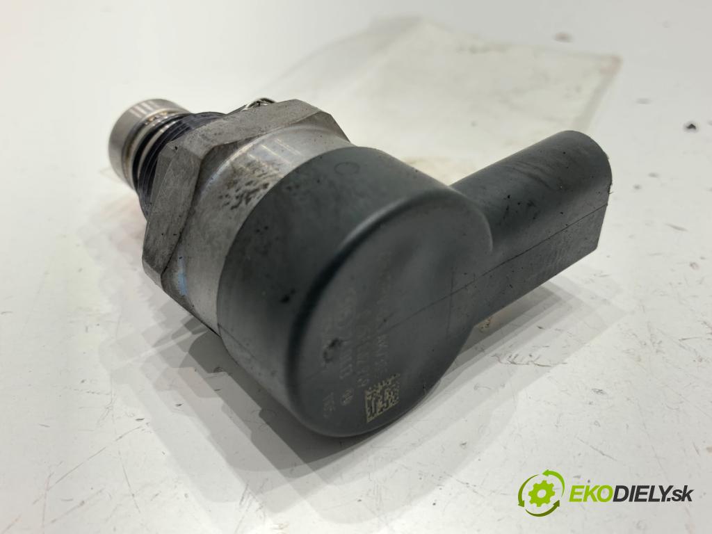 BMW F07 liftback 2013 135 kW 520 d 1995 Regulátor tlaku paliva 0281002949 (Palivový systém ostatné)