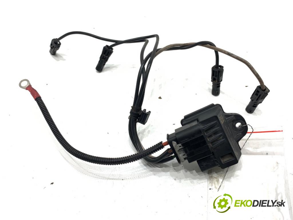 BMW F07 liftback 2013 135 kW 520 d 1995 relé sviečok žhavenia 857008702 (Relé)