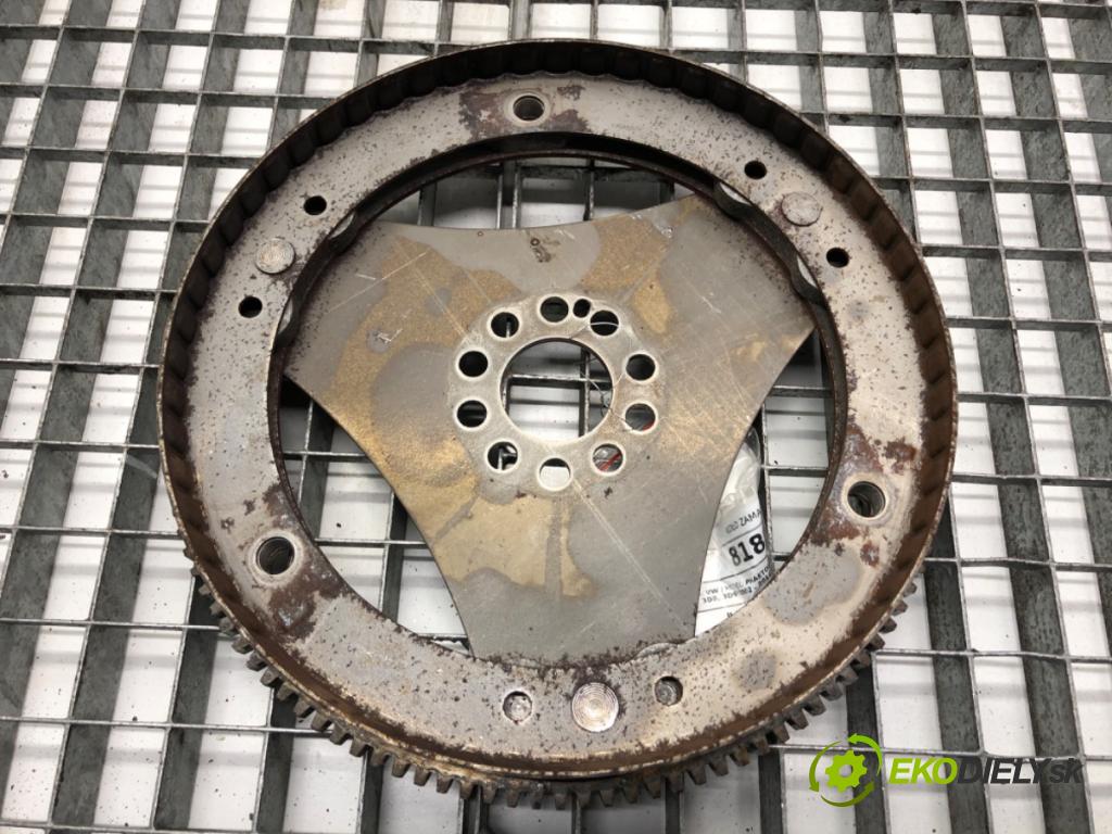 VW PHAETON sedan 2014 176 kW 3.0 V6 TDI 4motion 2967 koleso zotrvačníkové 059105323AN (Zotrvačník)