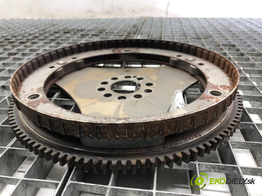 VW PHAETON sedan 2014 176 kW 3.0 V6 TDI 4motion 2967 koleso zotrvačníkové 059105323AN (Zotrvačník)