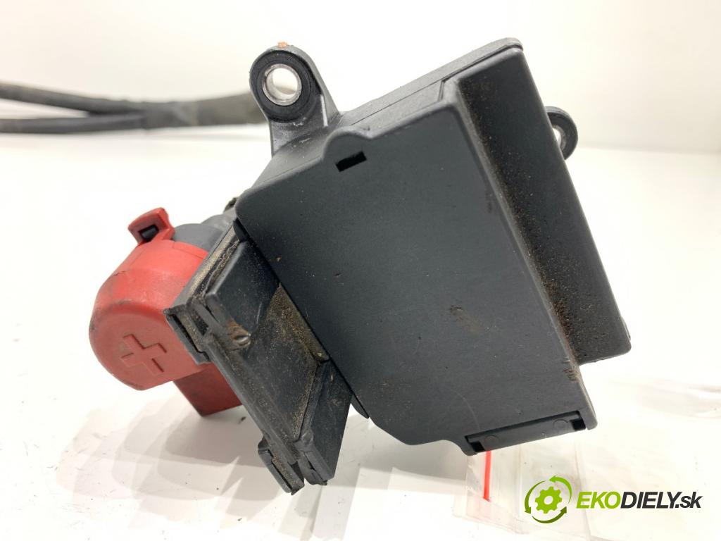 VW PHAETON sedan 2014 176 kW 3.0 V6 TDI 4motion 2967 Rúrka akumulátora 3D1971349J