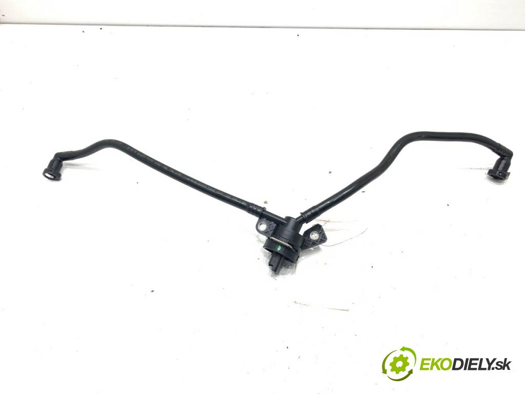 FORD MONDEO MK5 liftback 2017 110 kW 2.0 TDCi 1998 Snímač tlaku paliva 81CP3801 (Snímač)