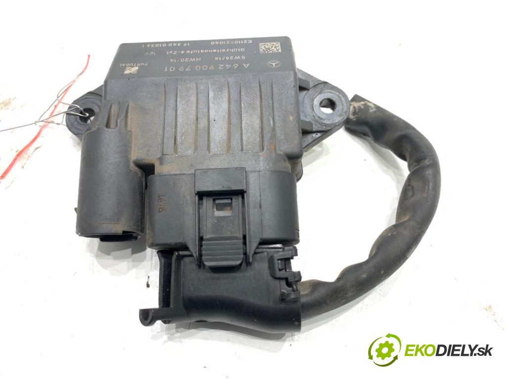 MERCEDES-BENZ GLE SUV 2018 190 kW 350 d 4-matic (166.024) 2987 relé sviečok žhavenia A6429007901 (Relé)