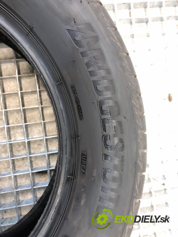 --- ---      PNEUMATIKY: 4X 205/60 16" BRIDGESTONE