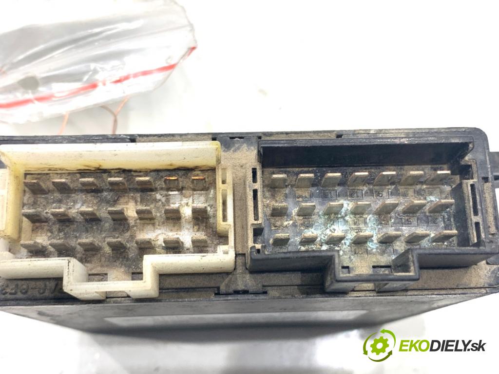 VW CARFTER 30 35 Autobus 2010 120 kW 2.5 TDI 2461 Modul PDC 9064460446 (Riadiaca jednotka ostatné)