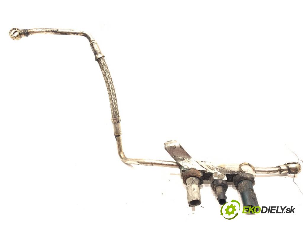 AUDI A8 D4 sedan 2011 258 kW 4.2 TDI quattro 4134 rúrka turba 057145772AG (Hadice turbodmychadla)