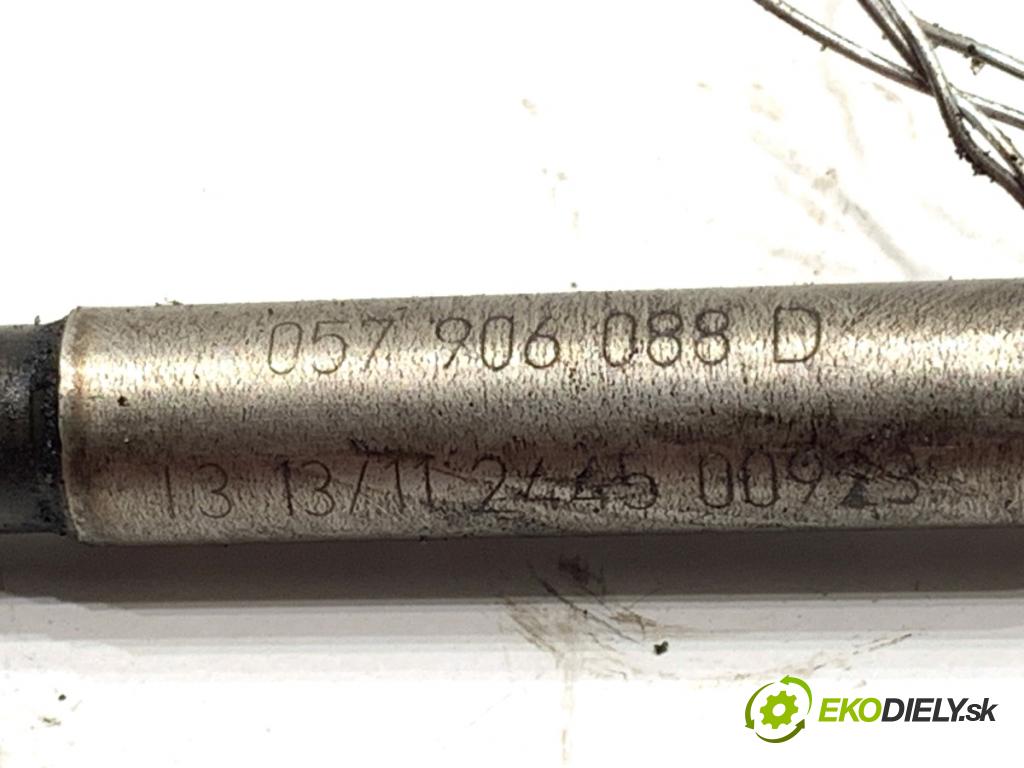 AUDI A8 D4 sedan 2011 258 kW 4.2 TDI quattro 4134 Snímač teploty spalín 057906088D (Snímač)