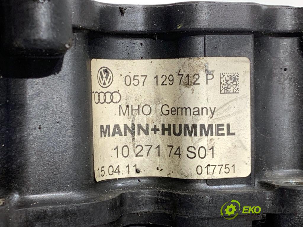 AUDI A8 D4 sedan 2011 258 kW 4.2 TDI quattro 4134 Potrubie sacie, sanie 057129712P (Sacie potrubie)