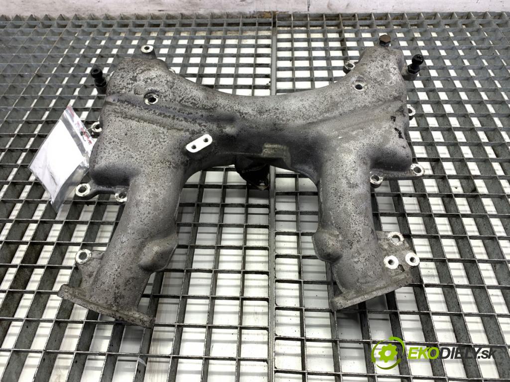 AUDI A8 D4 sedan 2011 258 kW 4.2 TDI quattro 4134 potrubí sání 057145770N (Sací potrubí)