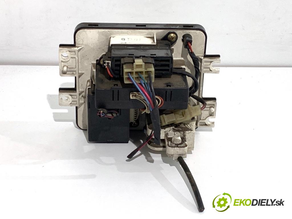 KIA K2700 Platforma / podwozie 1999 59 kW 2.7 D 2665 Panel ovládania kúrenia  (Prepínacie páčky pod volantom)