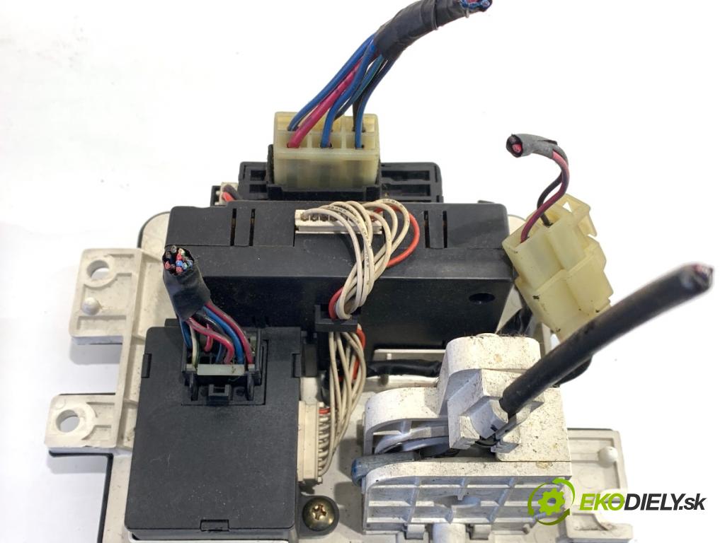 KIA K2700 Platforma / podwozie 1999 59 kW 2.7 D 2665 Panel ovládania kúrenia  (Prepínacie páčky pod volantom)