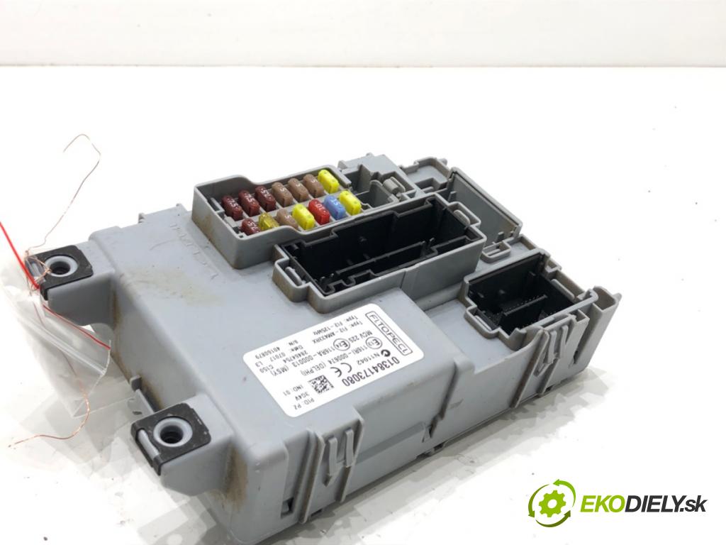 FIAT FIORINO III Nadwozie pełne/minivan 2016 59 kW 1.3 D Multijet (225CXG1A, 225AXL1A, 225AXG11, 225BXL1A,... 1248 modul BSI 01384173080 (Pojistková skříňka)