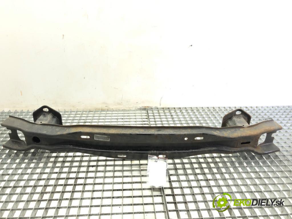 BMW F32 coupe 2014 135 kW 420 d xDrive 1995 výztuha nárazníka zadní část  (Zadní výztuha)