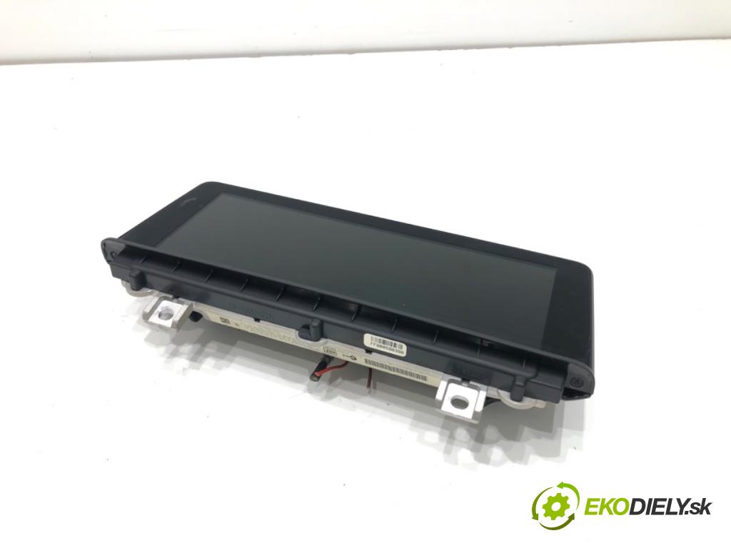 BMW F32 coupe 2014 135 kW 420 d xDrive 1995 Dislpej 9292248 (Prístrojová doska)