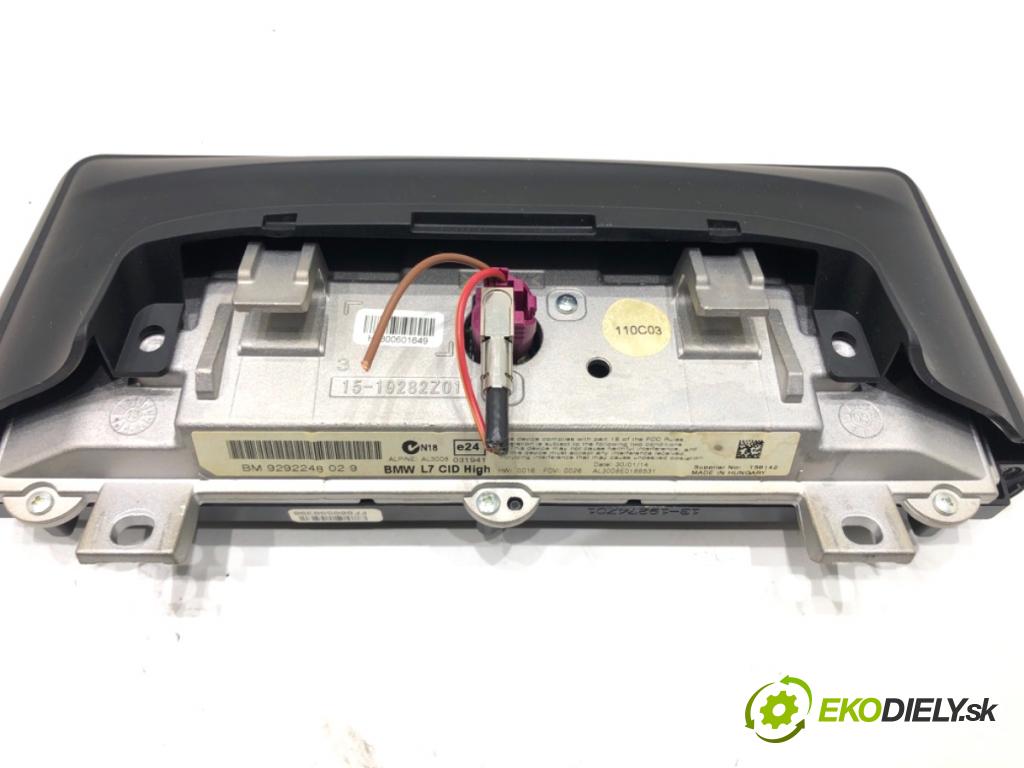 BMW F32 coupe 2014 135 kW 420 d xDrive 1995 Dislpej 9292248 (Prístrojová doska)