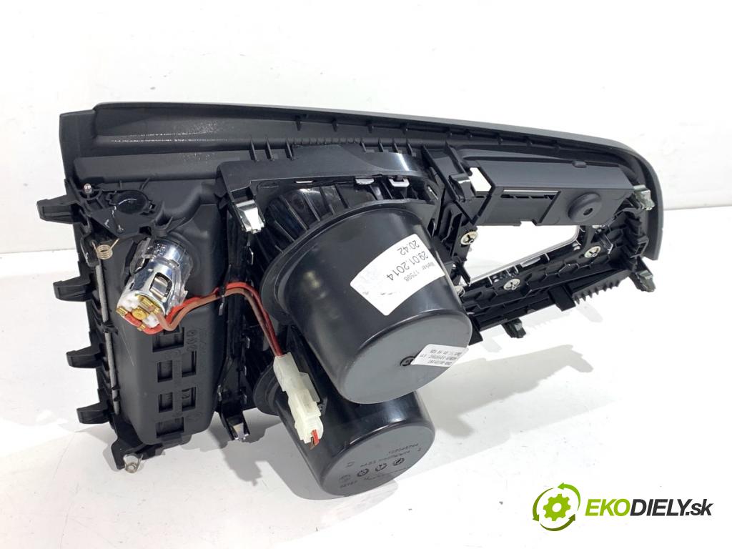 BMW F32 coupe 2014 135 kW 420 d xDrive 1995 Držiak na nápoje 9218925 (Držiak (úchyt) na nápoje)