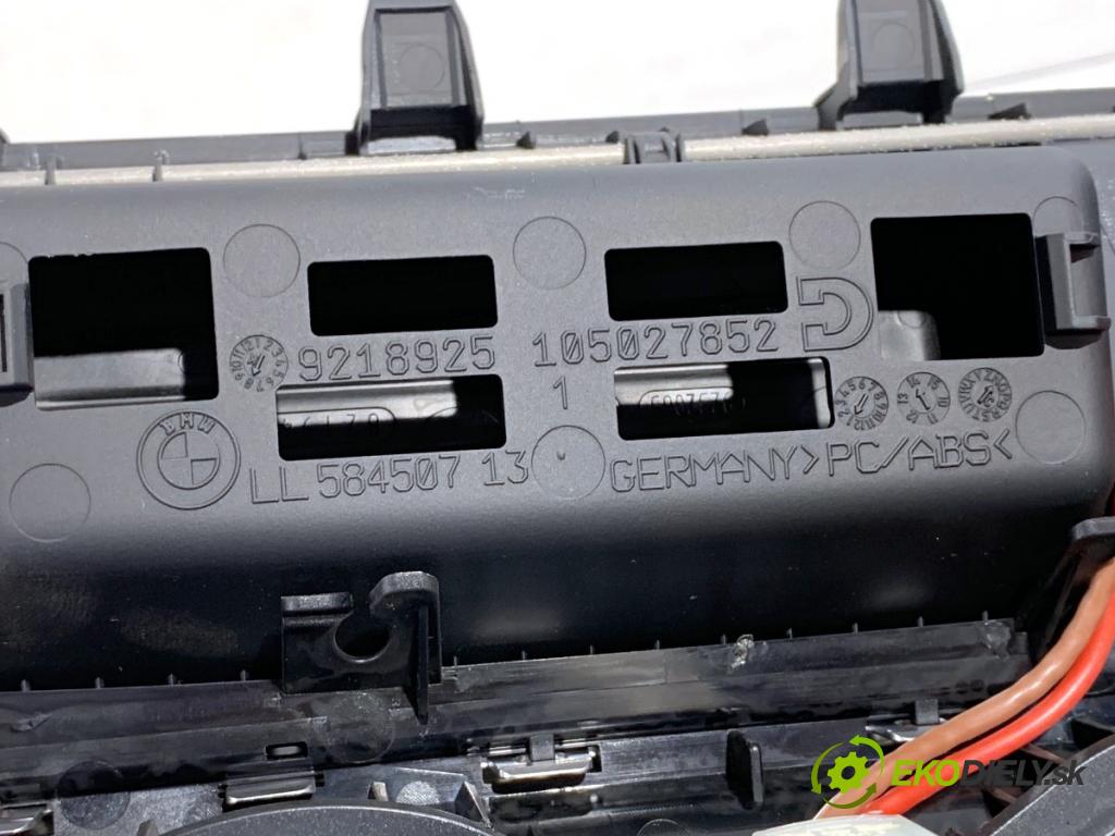 BMW F32 coupe 2014 135 kW 420 d xDrive 1995 Držiak na nápoje 9218925 (Držiak (úchyt) na nápoje)