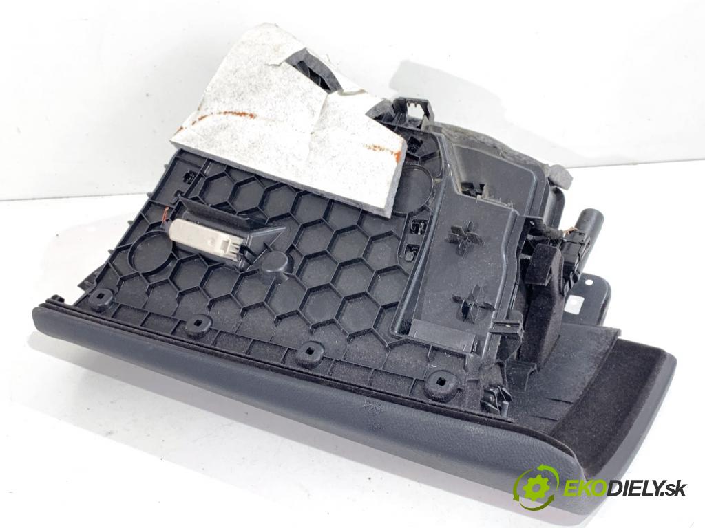 BMW F32 coupe 2014 135 kW 420 d xDrive 1995 přihrádka kastlík spolujezdce 9228283 (Přihrádka (kastlík))