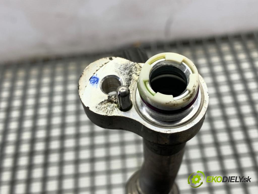 BMW F32 coupe 2014 135 kW 420 d xDrive 1995 rúrka klimatizácie 9212232 (Rúrka klimatizácie)