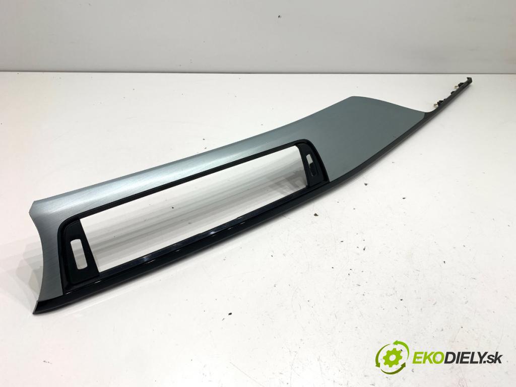 BMW F32 coupe 2014 135 kW 420 d xDrive 1995 lišty kryt 9231456 (Lišta)