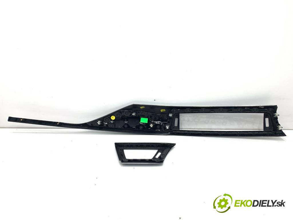 BMW F32 coupe 2014 135 kW 420 d xDrive 1995 lišty kryt 9231456 (Lišta)