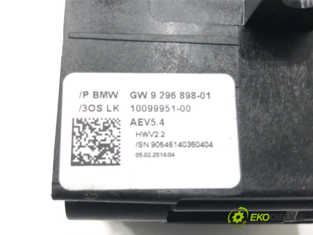 BMW F32 coupe 2014 135 kW 420 d xDrive 1995 Kulisa 9296898 (Rýchlostná páka (kulisa))