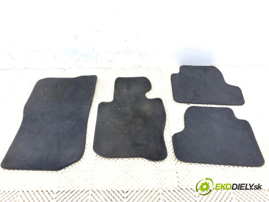 BMW F32 coupe 2014 135 kW 420 d xDrive 1995 koberček 
