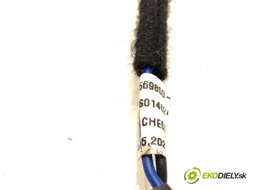 BMW F32 coupe 2014 135 kW 420 d xDrive 1995 Káblovačka silentbloku airbag 307569850