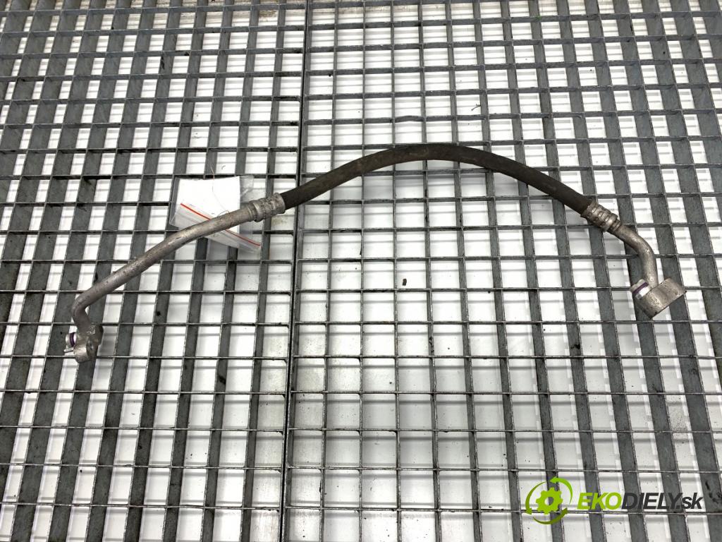 BMW F32 coupe 2014 135 kW 420 d xDrive 1995 rúrka klimatizácie 9212082 (Rúrka klimatizácie)