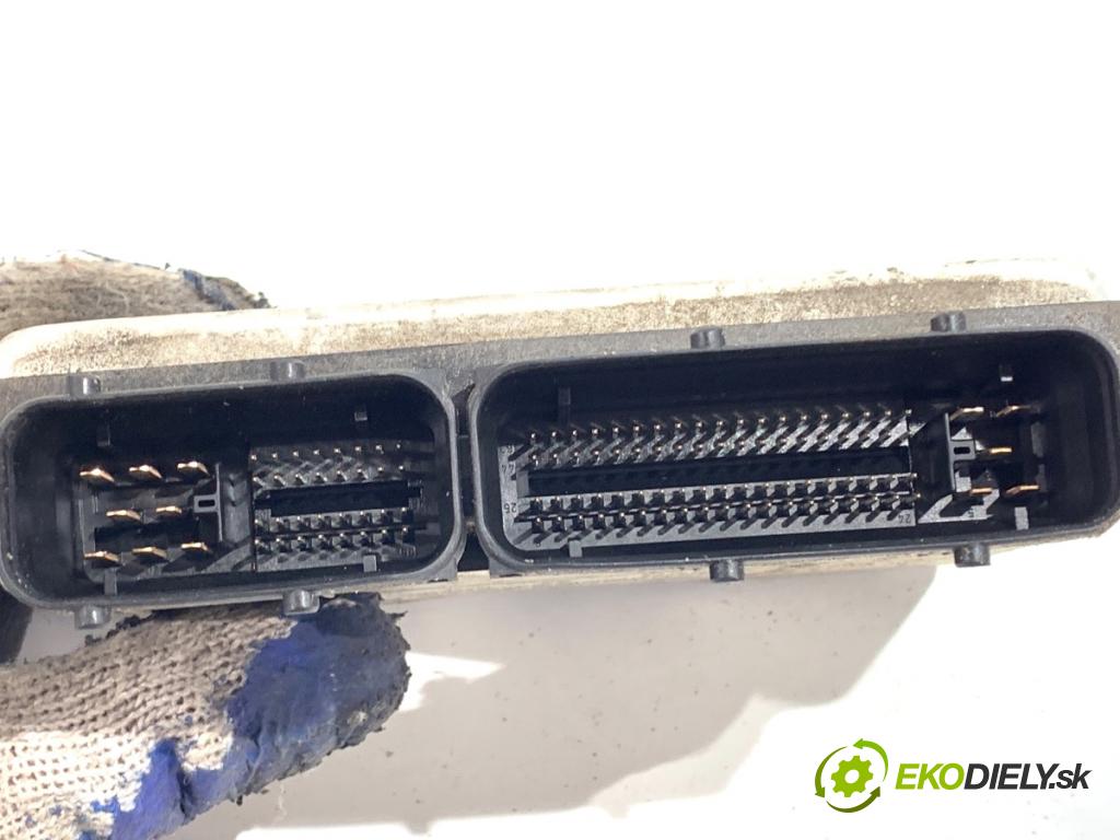 SEAT LEON I liftback 2002 81 kW 1.9 TDI 1896 riadiaca jednotka Motor 038906012FK (Riadiaca jednotka)