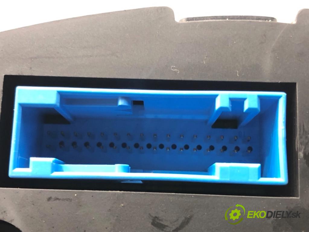 SEAT LEON I liftback 2002 81 kW 1.9 TDI 1896 Prístrojovka 1M0920802D (Prístrojová doska)