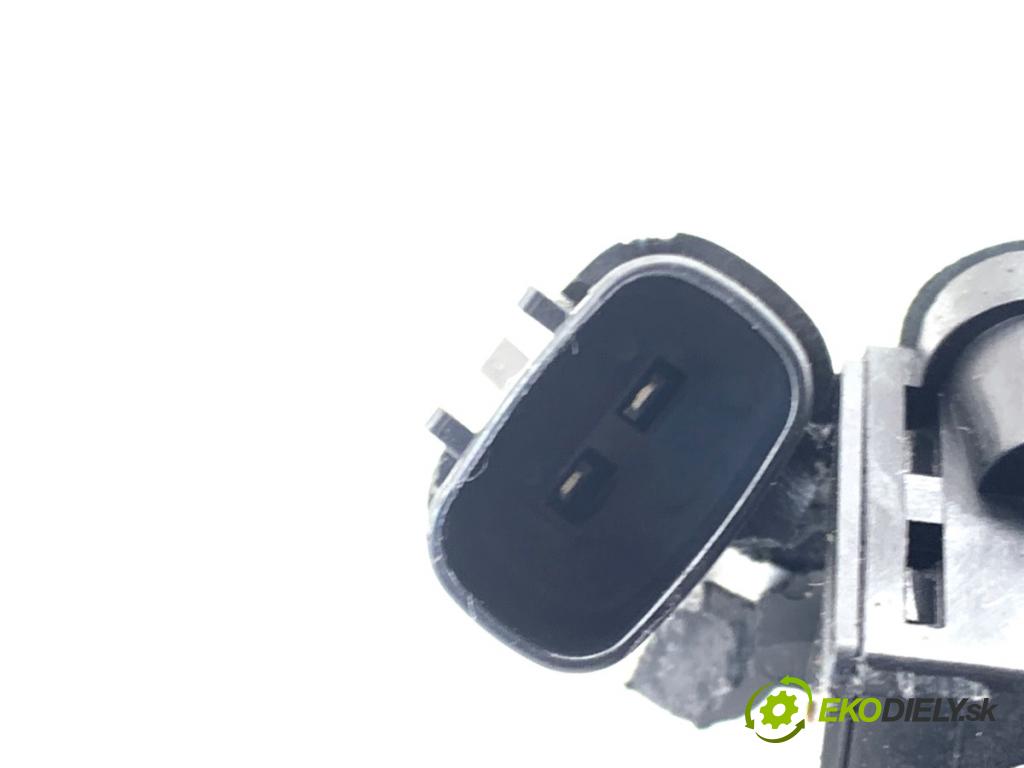 MAZDA 6 GH liftback 2007 88 kW 1.8 MZR 1798 zámok dverí zad