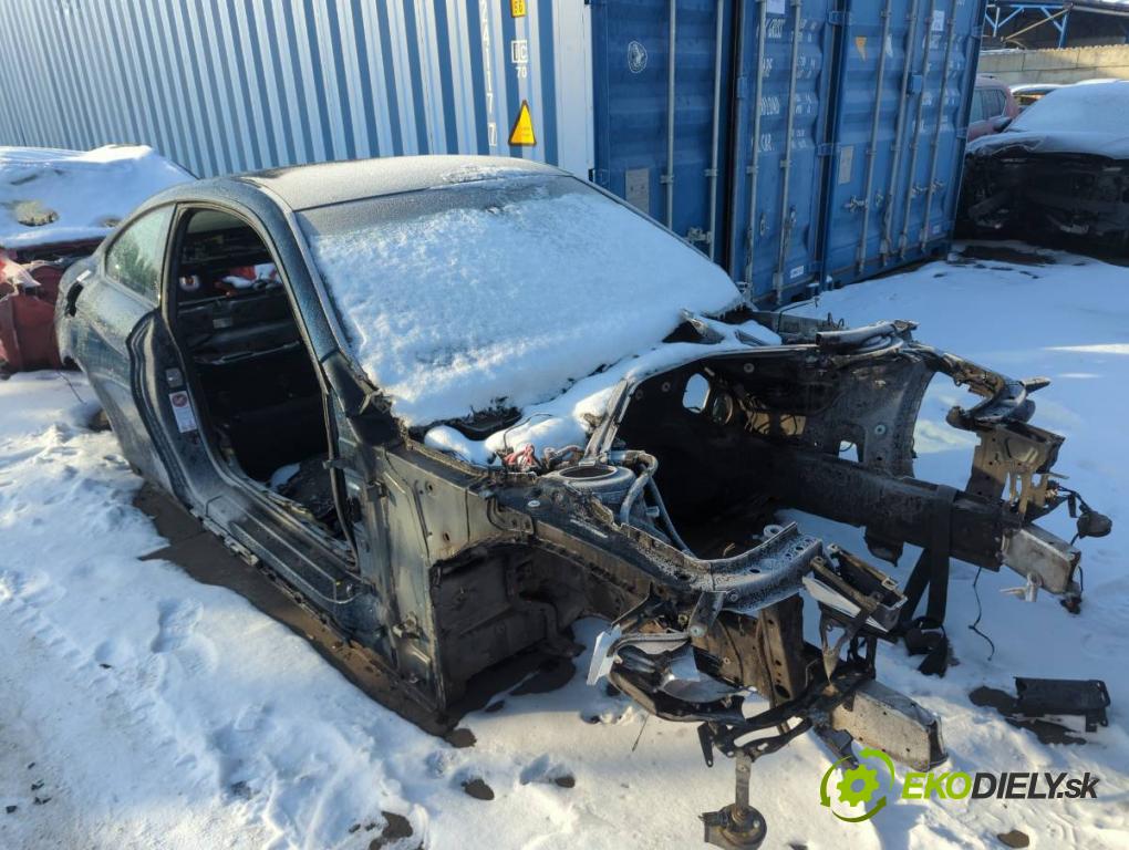 BMW F32 coupe 2014 135 kW 420 d xDrive 1995 karoséria ČTVRŤÁK: Blatník zad ľavy pravy prah strecha PODŁUŻNICA ľavy pravy 