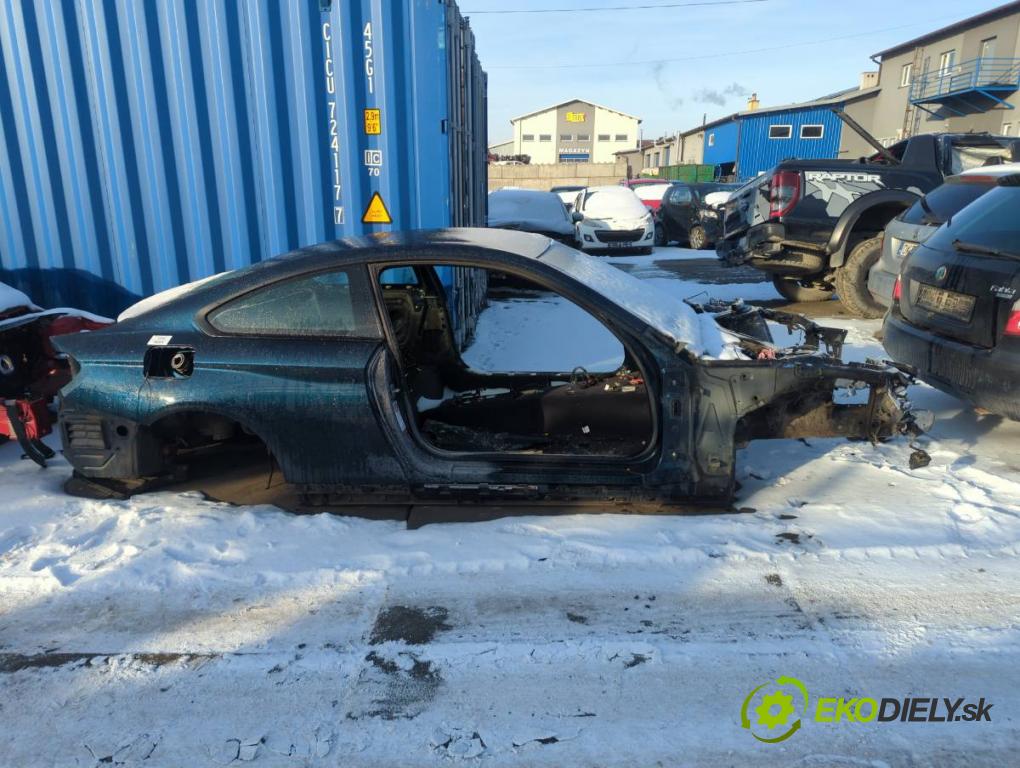 BMW F32 coupe 2014 135 kW 420 d xDrive 1995 karoséria ČTVRŤÁK: Blatník zad ľavy pravy prah strecha PODŁUŻNICA ľavy pravy