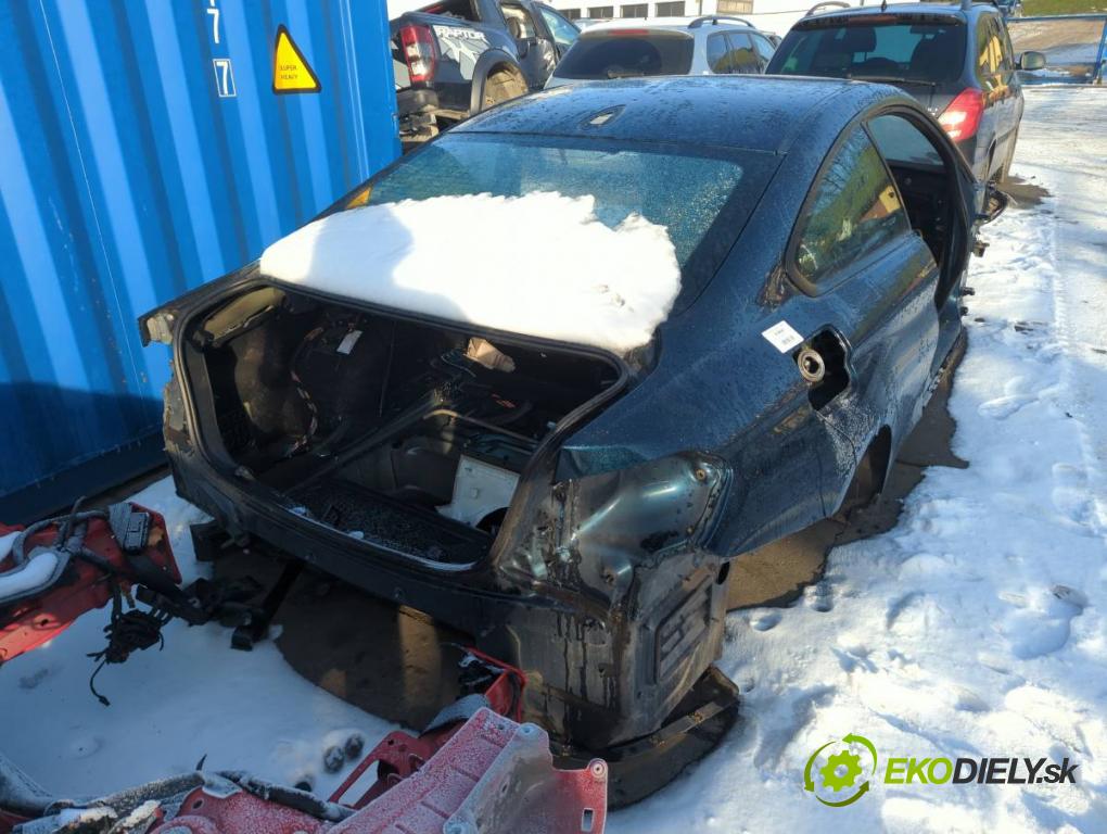 BMW F32 coupe 2014 135 kW 420 d xDrive 1995 karoséria ČTVRŤÁK: Blatník zad ľavy pravy prah strecha PODŁUŻNICA ľavy pravy